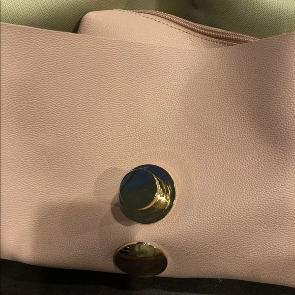 Leather Flap Cross body Bag - Picture 4 of 5